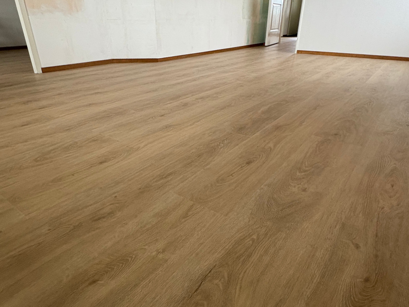 13 Specialist in laminaat, PVC en tapijtvloeren